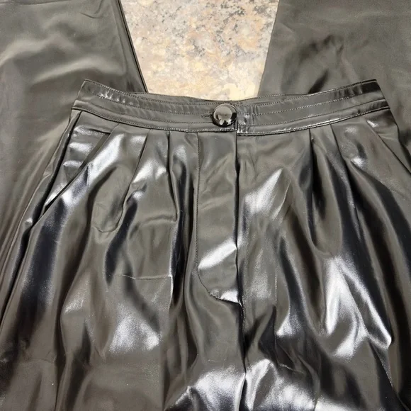 Princess Polly Black Love Club  Pleated Faux Leather Pants size 2 - Picture 4 of 7